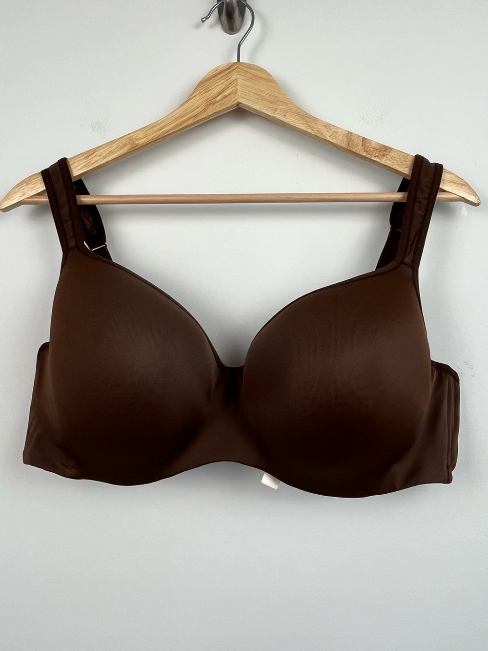 Cacique brown lightly lined underwire bra, size 44C.